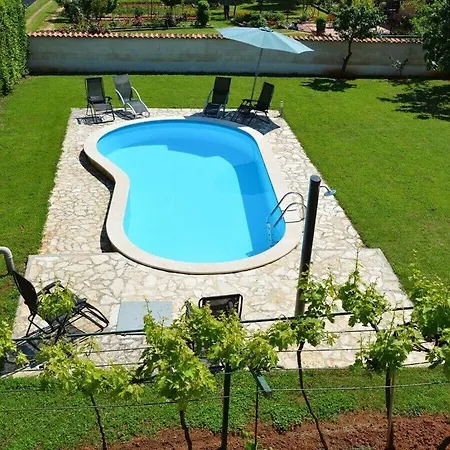 Gardena Mit Privatem Pool